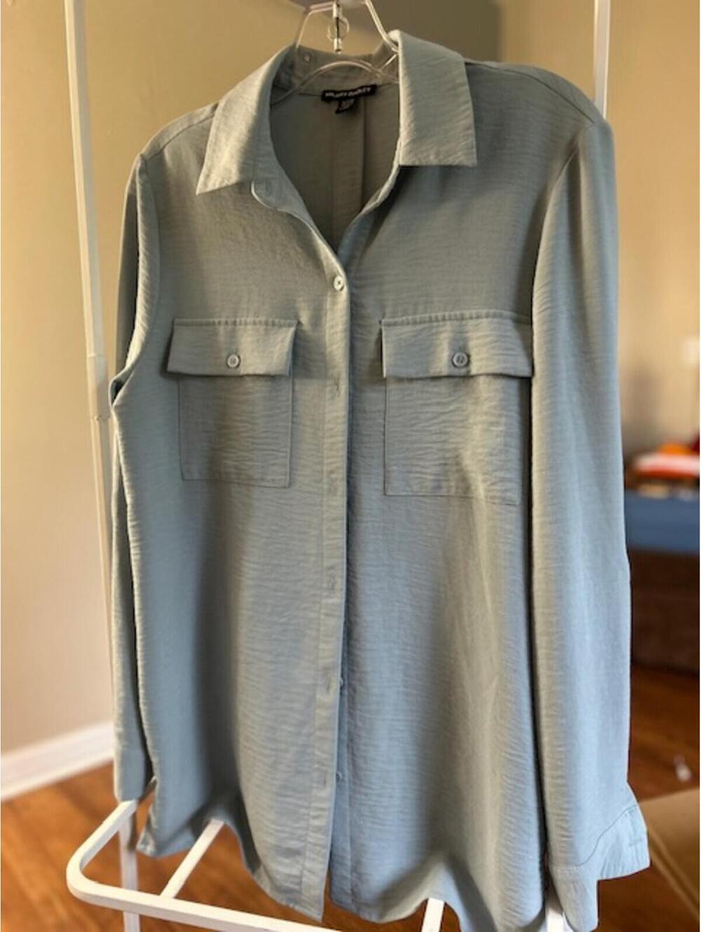 Hilary Radley Light Blue Long Sleeve Button-Up Shirt Size S